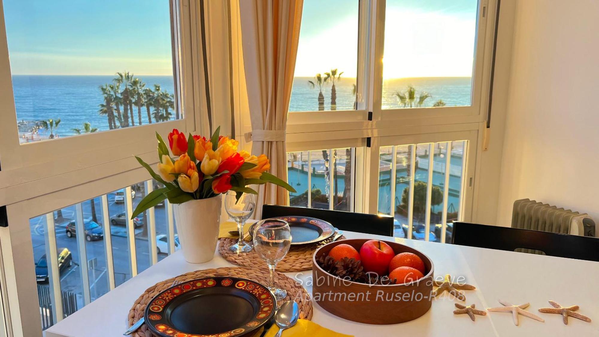 טורוקס Love Nest By The Sea Wake Up With Ocean Views In Every Room Ruselo R408 מראה חיצוני תמונה