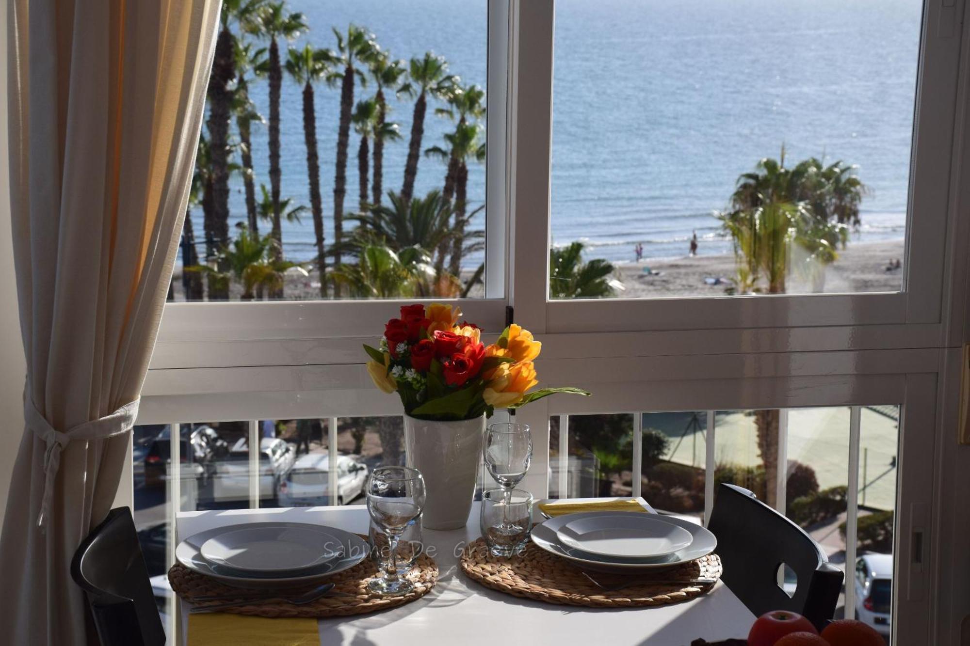 טורוקס Love Nest By The Sea Wake Up With Ocean Views In Every Room Ruselo R408 מראה חיצוני תמונה