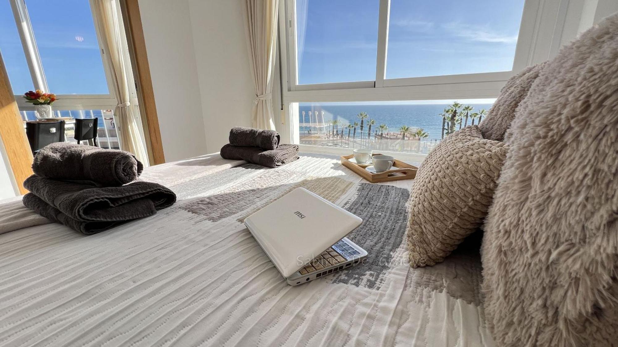 טורוקס Love Nest By The Sea Wake Up With Ocean Views In Every Room Ruselo R408 מראה חיצוני תמונה