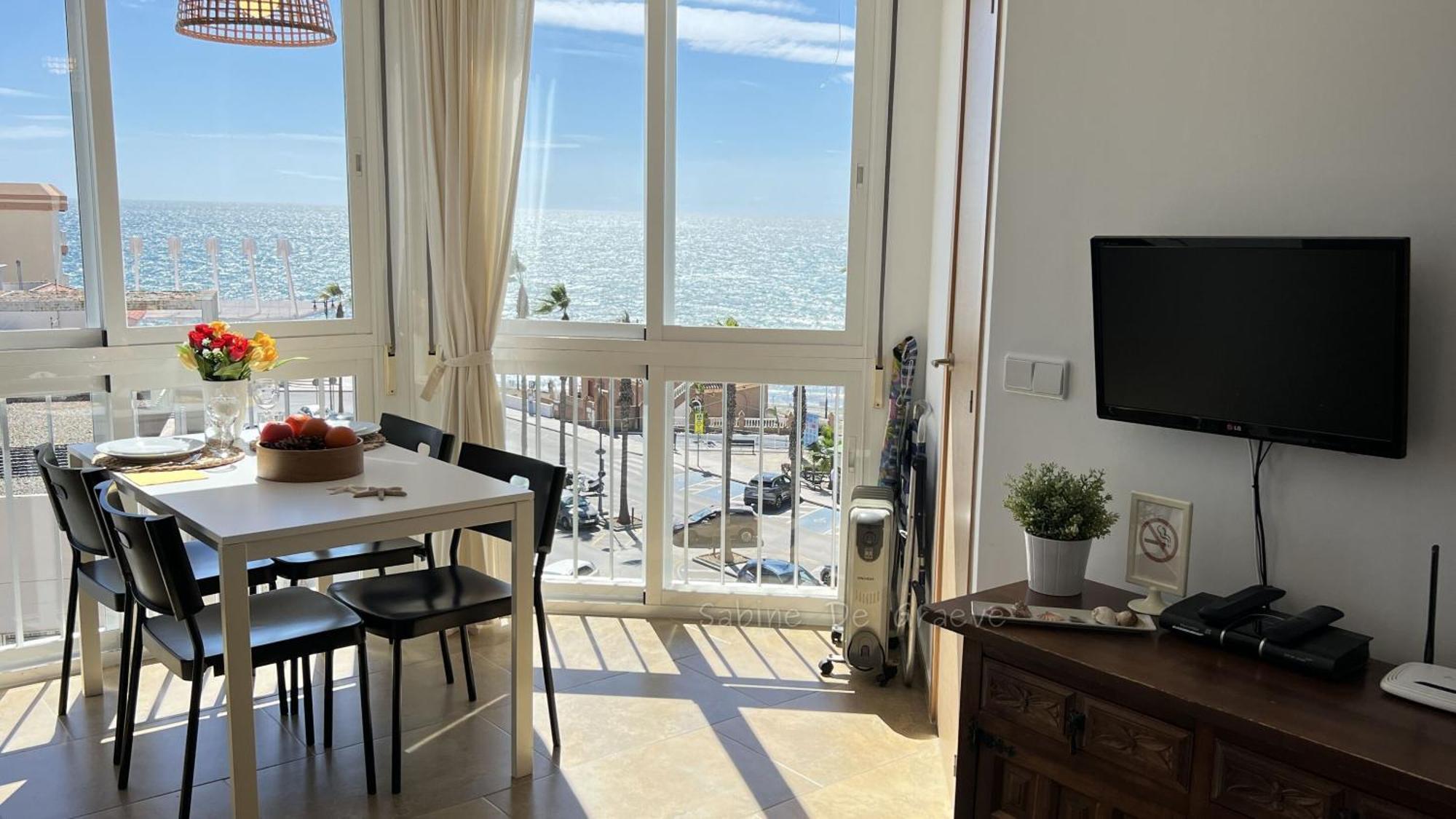 טורוקס Love Nest By The Sea Wake Up With Ocean Views In Every Room Ruselo R408 מראה חיצוני תמונה