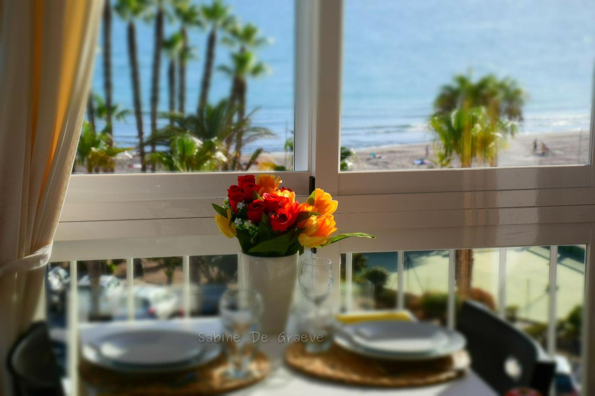 טורוקס Love Nest By The Sea Wake Up With Ocean Views In Every Room Ruselo R408 מראה חיצוני תמונה